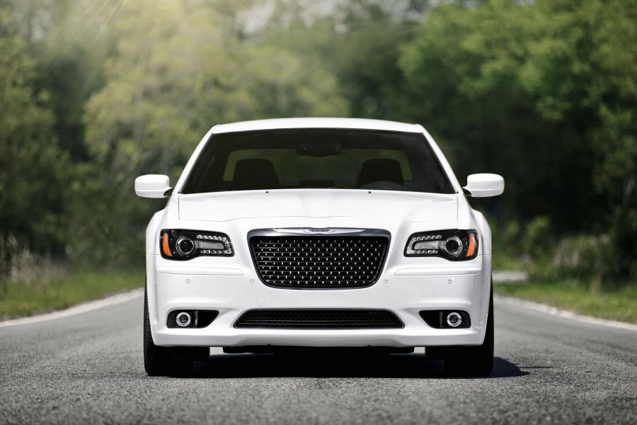  Chrysler 300C SRT8 2012 года  (фото 70 из 100)